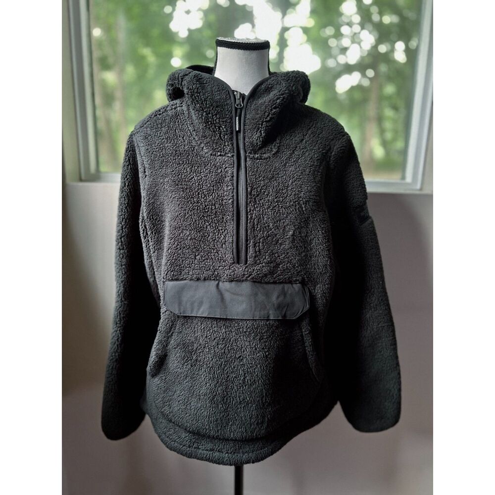 The North Face Campshire Pullover Hoodie. Size L.
